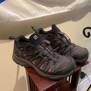 Salomon trail sneakers!